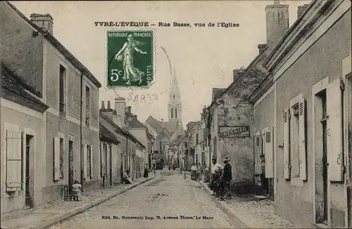 Ak Yvre l´Évêque Sarthe, Rue Basse, vue de l'Eglise