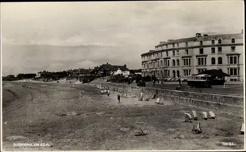 Ak Burnham on Sea Somerset England, Am Strand