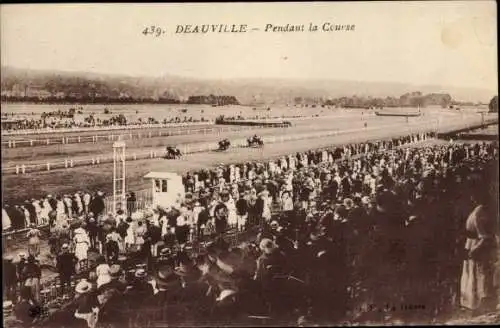 Ak Deauville Calvados, Pendant la Course