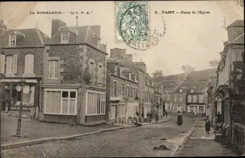 Ak Vassy Calvados, Place de l'Eglise