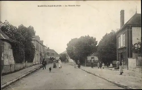 Ak Marcilly le Hayer Aube, La Grande Rue