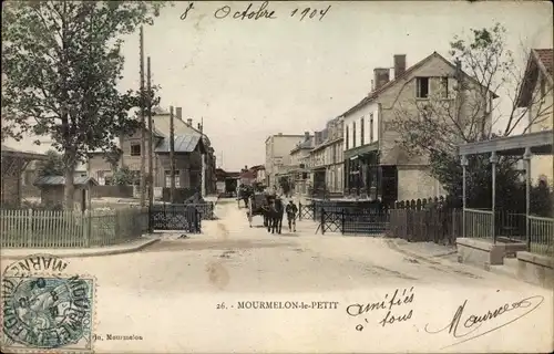 Ak Mourmelon le Petit Marne, Une Rue, Passage a Niveau