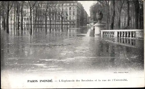 Ak Paris VII., Crue de la Seine Janvier 1910, L'Esplanade des Invalides et la rue de l'Universite