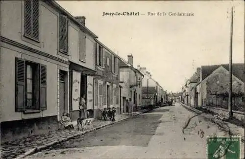 Ak Jouy le Châtel Seine et Marne, Rue de la Gendarmerie