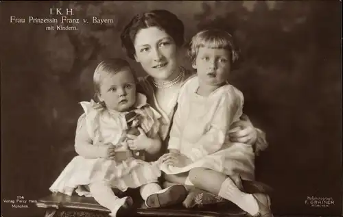 Ak Frau Prinzessin Franz von Bayern mit Kinder, Portrait