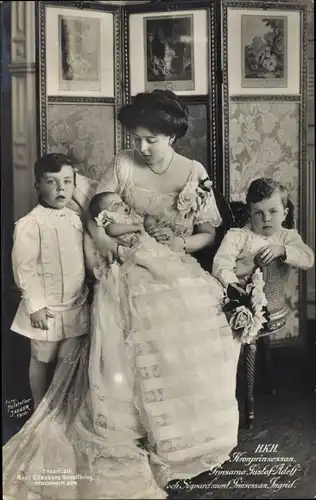 Ak Kronprinzessin Margarethe Connaught mit Kindern, Kronprinz Gustaf Adolf, Prinzessin Ingrid