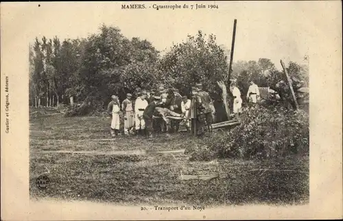 Ak Mamers Sarthe, Catastrophe 1904, Transport d'un Noye