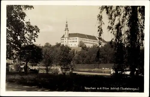 Ak Děčín Tetschen Bodenbach an der Elbe Region Aussig, Blick aufs Schloss