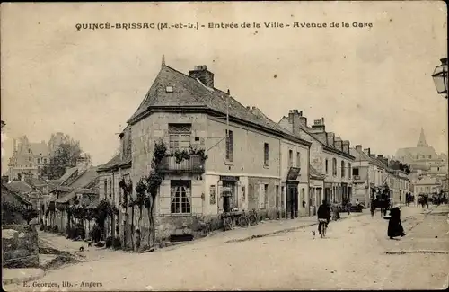 Ak Quincé Brissac Maine et Loire, Entrée de la Ville, Avenue de la Gare