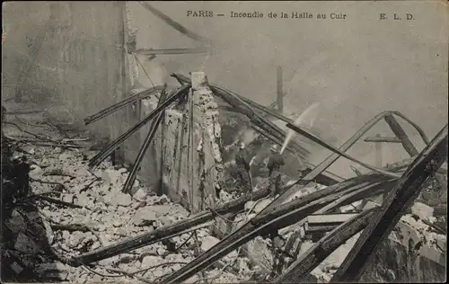 Ak Paris, Incendie de la Halle au Cuir, Halle aux Cuirs, 1906