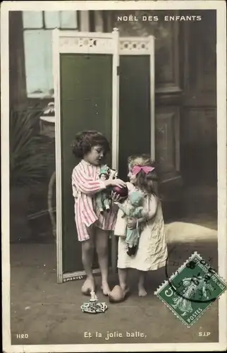 Ak Noel des Enfants, Et la jolie balle, Mädchen mit Puppen und Ball