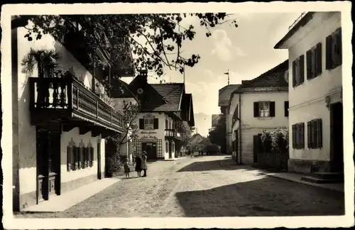 Ak Lenggries in Oberbayern, Dorfstraße