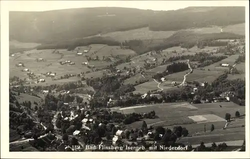 Ak Świeradów Zdrój Bad Flinsberg Schlesien, Panorama mit Niederdorf