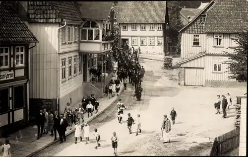 Foto Ak Bad Grund im Harz, Herzliche Grüße vom Schützenfest 1926, Straßenpartie