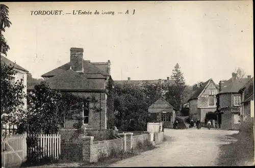 Ak Tordouet Calvados, L'entree du Bourg