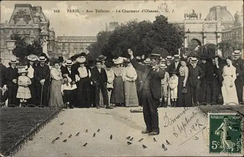 Ak Paris I., Aux Tuileries, Le Charmeur d'Oiseaux