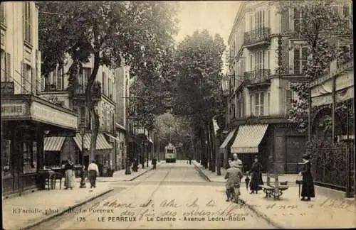 Ak Le Perreux sur Marne Val de Marne, Le Centre, Avenue Ledru Rollin