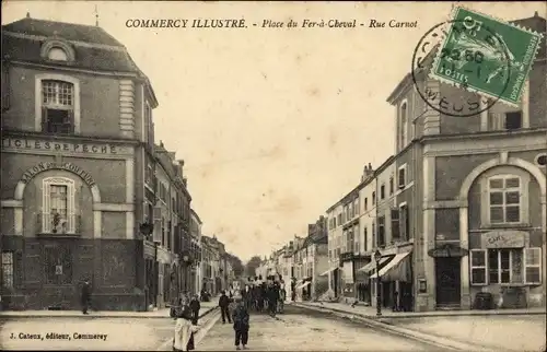 Ak Commercy Lothringen Meuse, Place du Fer a Cheval, Rue Carnot