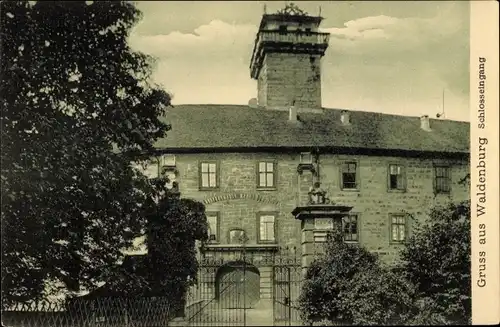 Ak Waldenburg in Sachsen, Blick zum Fürstlichen Schloss, Eingang