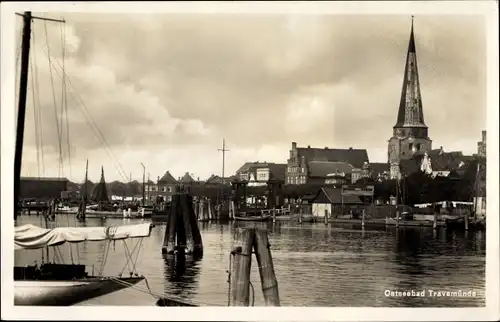 Ak Travemünde Lübeck, Teilansicht vom Wasser aus