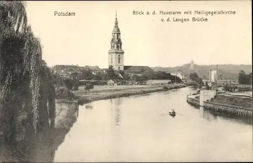 Ak Potsdam in Brandenburg, Blick auf Havelarm mit Heiligegeistkirche von der Langen Brücke aus