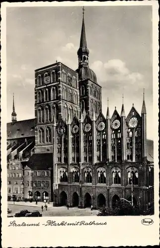 Ak Stralsund in Vorpommern, Rathaus mit Markt