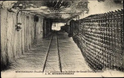 Ak Montrichard Loir et Cher, perspective dans les Galeries des Cavesde Champagnisation, Monmousseau