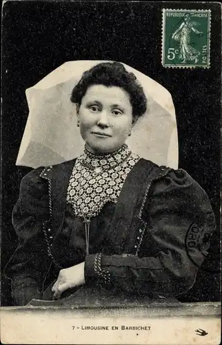 Ak Limousine en Barbichet, Frau in Tracht