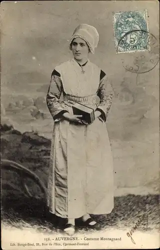Ak Auvergne, Costume Montagnard, Frau in Tracht