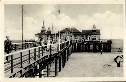 Ak Ostseebad Ahlbeck Heringsdorf auf Usedom, Seebrücke