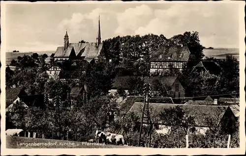 Ak Langenbernsdorf bei Werdau, Kirche und Pfarrhaus