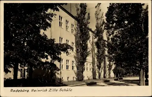 Ak Radeburg in Sachsen, Heinrich Zille Schule