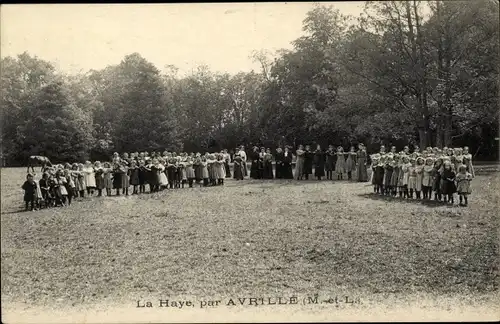 Ak Avrille Maine-et-Loire, La Haye, Gruppenbild