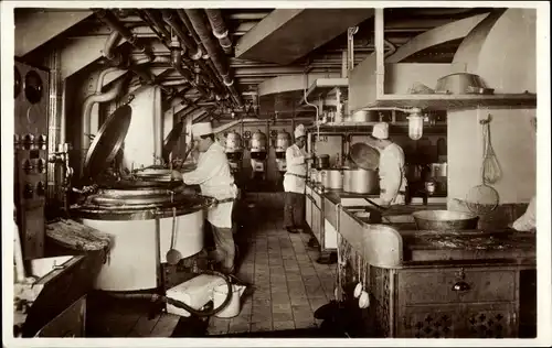 Ak HSDG Schiff MS Monte Cervantes, Küche