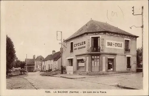 Ak La Bazoge Sarthe, Un Coin de la Place