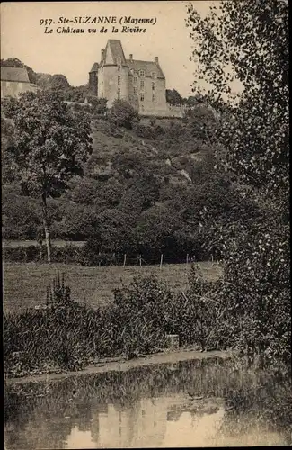 Ak Saint Suzanne Mayenne, Le Chateau vu de la Riviere