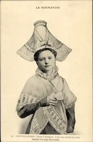 Ak Normandie, Coiffes d'Hier, Pont l'Eveque, Frau in normannischer Tracht