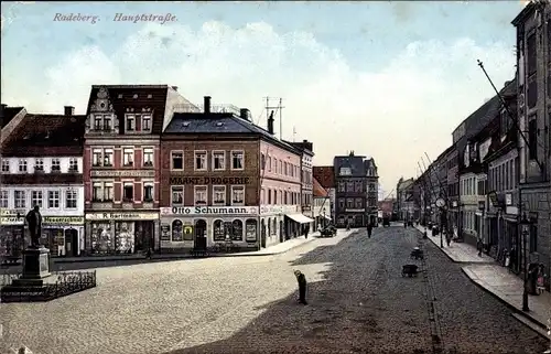 Radeberg im Kreis Bautzen Sachsen, Hauptstraße, Marktdrogerie, Denkmal