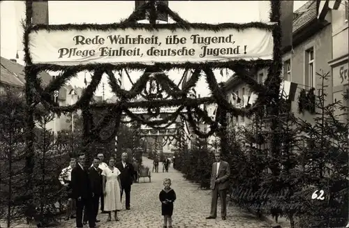 Foto Ak Roßwein im Mittelsächsischen Bergland, Schulfest 1934, Gartenstraße