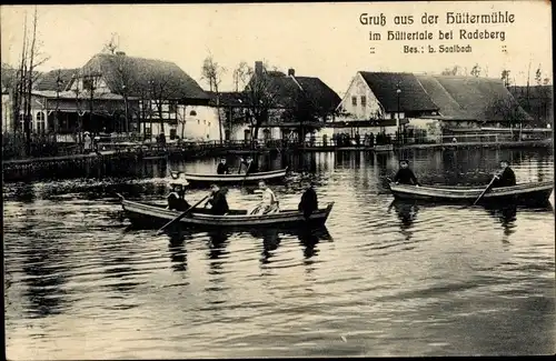 Ak Radeberg im Kreis Bautzen Sachsen, Hüttermühle mit Ruderbooten, Bes. L. Saalbach