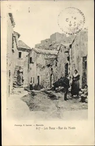 Ak Les Baux de Provence Bouches du Rhône, Rue du Musée