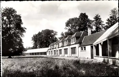 Ak Fervaques Calvados, Aerium, le Groupe Scolaire