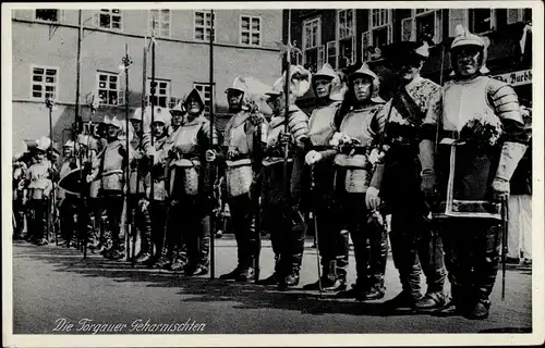 Ak Torgau an der Elbe Nordsachsen, Die Torgauer Geharnischten