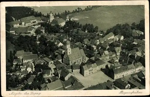 Ak Mügeln in Sachsen, Fliegeraufnahme, Ort mit Kirche