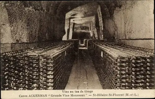 Ak Saint Hilaire Saint Florent Maine-et-Loire, Vins en tas de tirage, Caves Ackerman