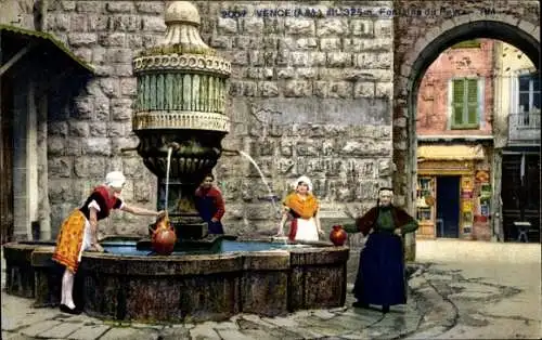 Ak Vence Alpes Maritimes, Frauen in Trachten holen Wasser am Brunnen