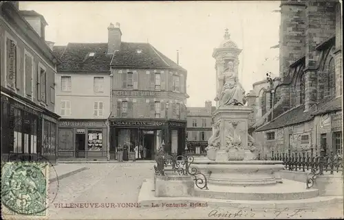 Ak Villeneuve sur Yonne, La Fontaine Briard