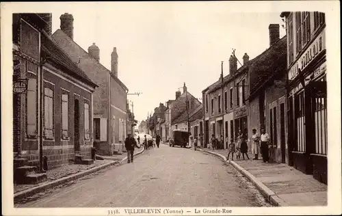 Ak Villeblevin Yonne, La Grande Rue