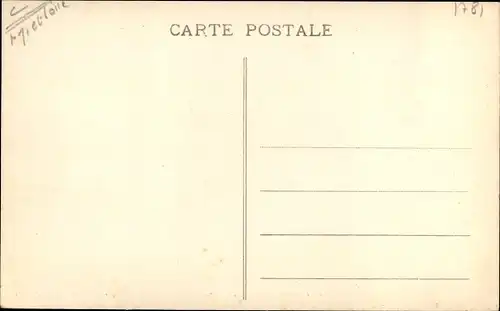 Ak Montreuil sur Maine Maine-et-Loire, L'Eglise vue des bords de la Mayenne