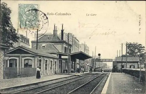 Ak Bois Colombes Hauts de Seine, La Gare